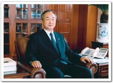 설립자 전재욱 이미지